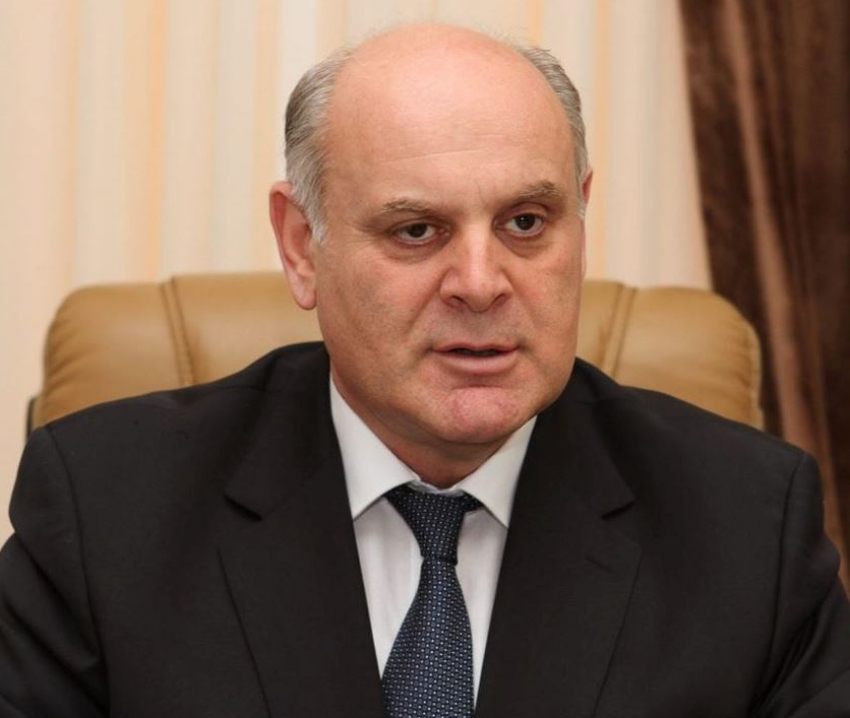 Кандидата в президенты Абхазии в состоянии комы привезут в Краснодар