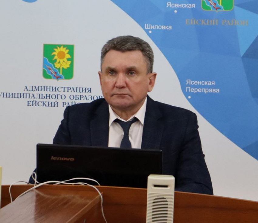 За смену главы Ейского района единогласно  проголосовали депутаты