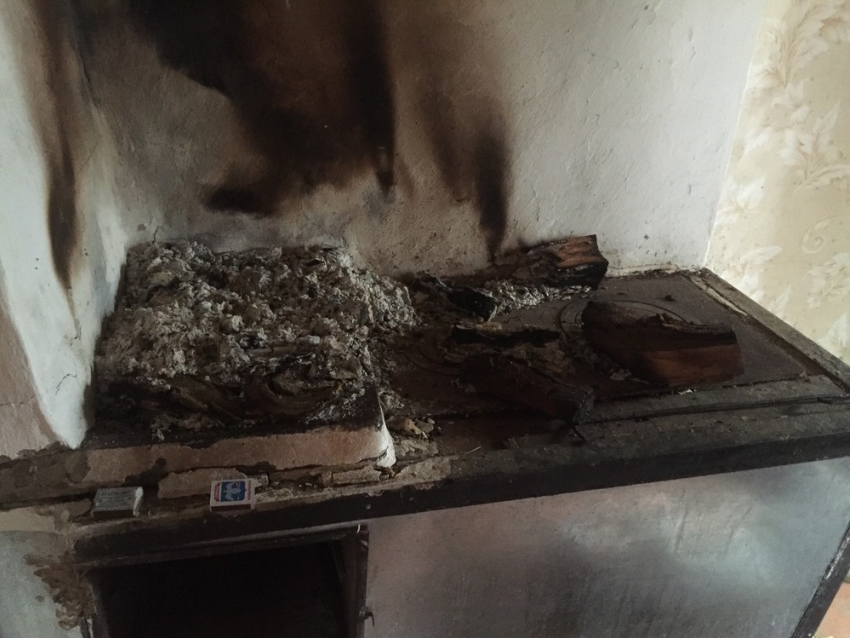 На Кубани женщины оставили дрова на печи и погибли