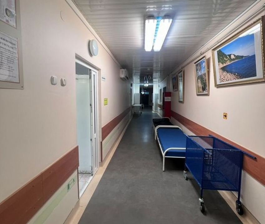 В Краснодаре детей краевой больницы убрали из коридоров после скандала