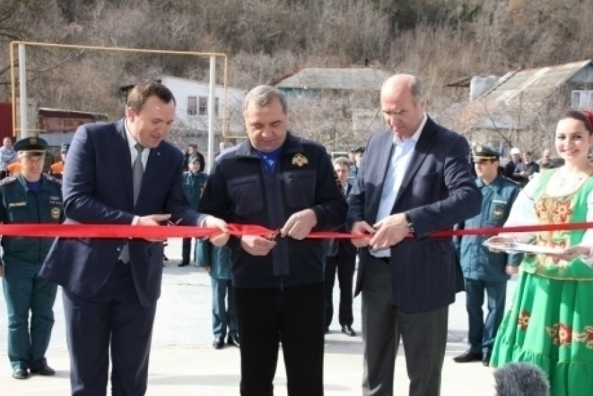 В Геленджике глава МЧС России открыл уникальную пожарную часть