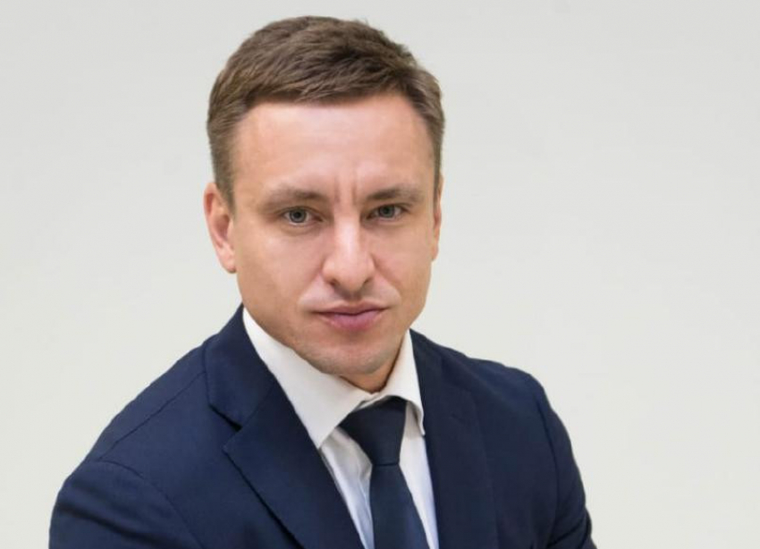 После публикации «Блокнот Краснодар» глава управления по делам молодежи Сергей Фетисов был уволен