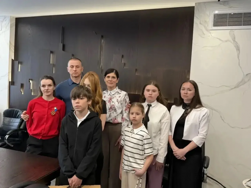 Андрей Анашкин вместе с супругой провели душевную встречу с семьями погибших на СВО бойцов