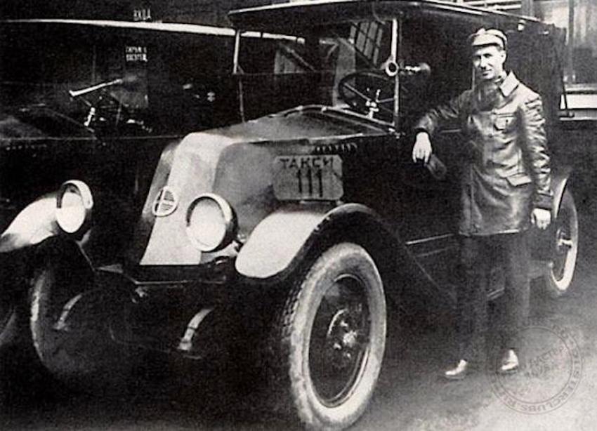 История Краснодара: когда в городе появились первые машины-такси