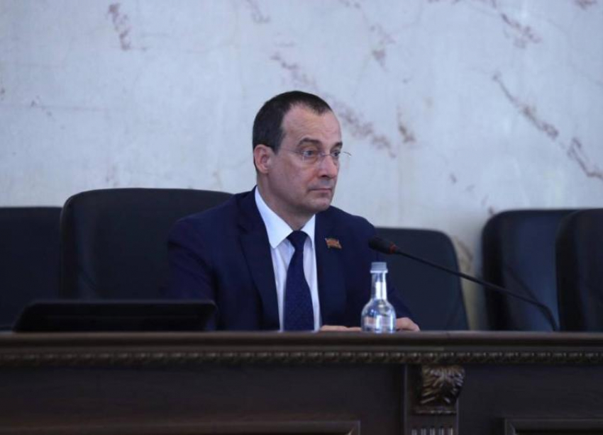 Спикер ЗСК Бурлачко подвел промежуточные итоги работы депутатов шестого созыва