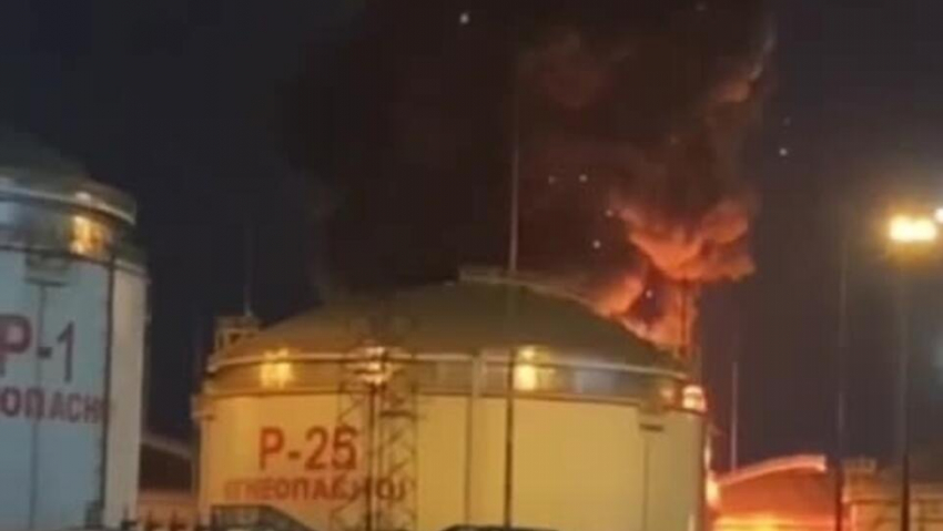 В Краснодарском крае загорелся резервуар с нефтью