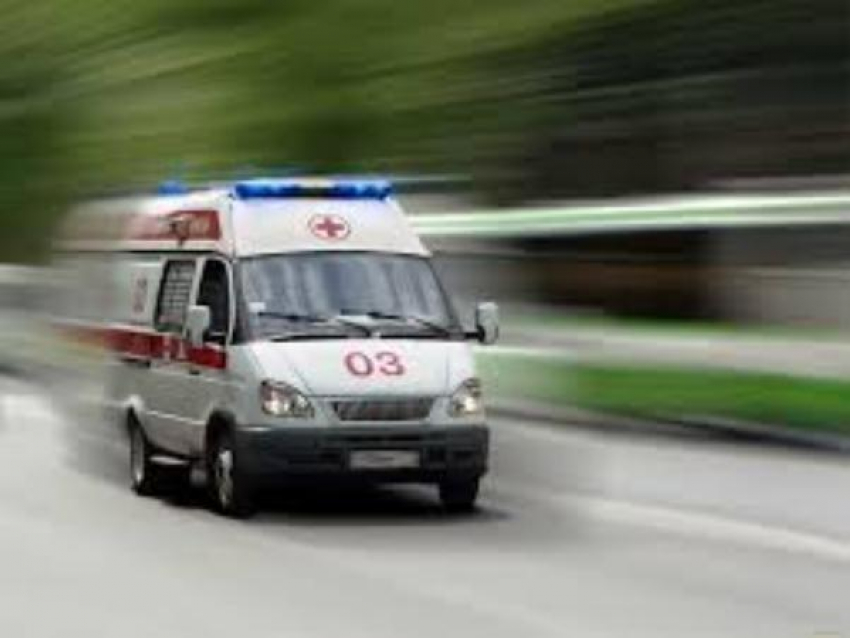 Девушка попала под колеса ВАЗ 2170 на улице Ставропольской