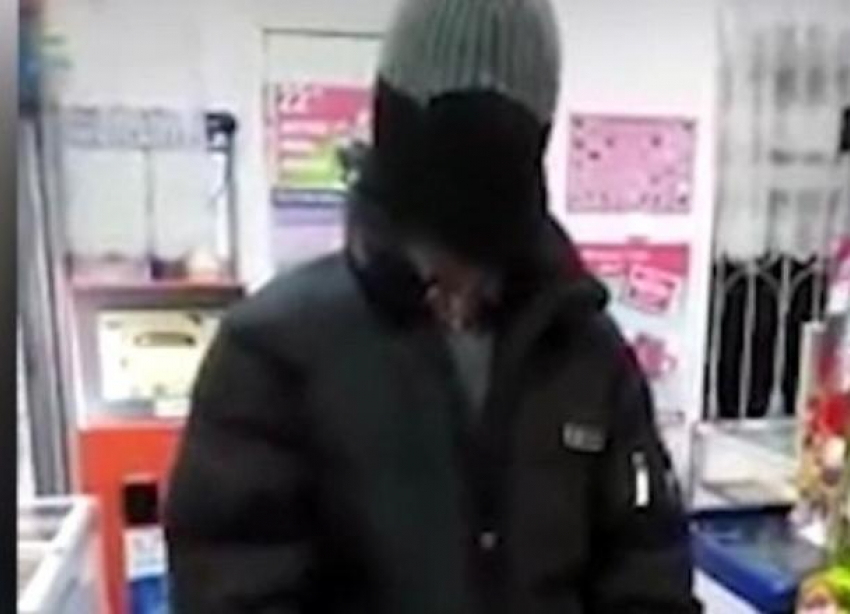 На Кубани продавщица магазина узнала в грабителе знакомого подростка 