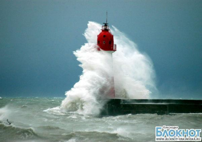 На Черноморском побережье ожидается ураганный ветер