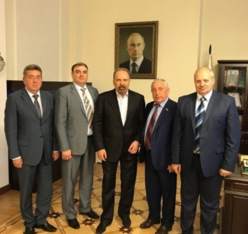 КПРФ собрала глав кубанских городов для решения вопроса аварийного жилья