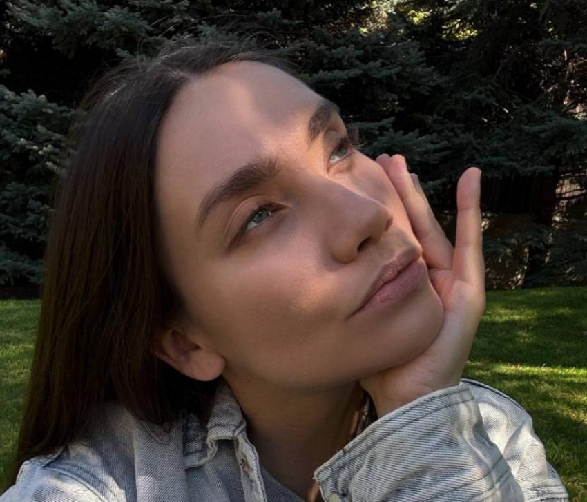 «Выбираю комфорт»: жена футболиста Смолова о воспитании дочери с помощью нянь и родственников