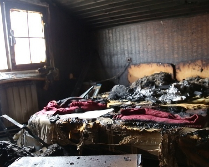 В Сочи из объятого огнем дома спаслись 8 человек