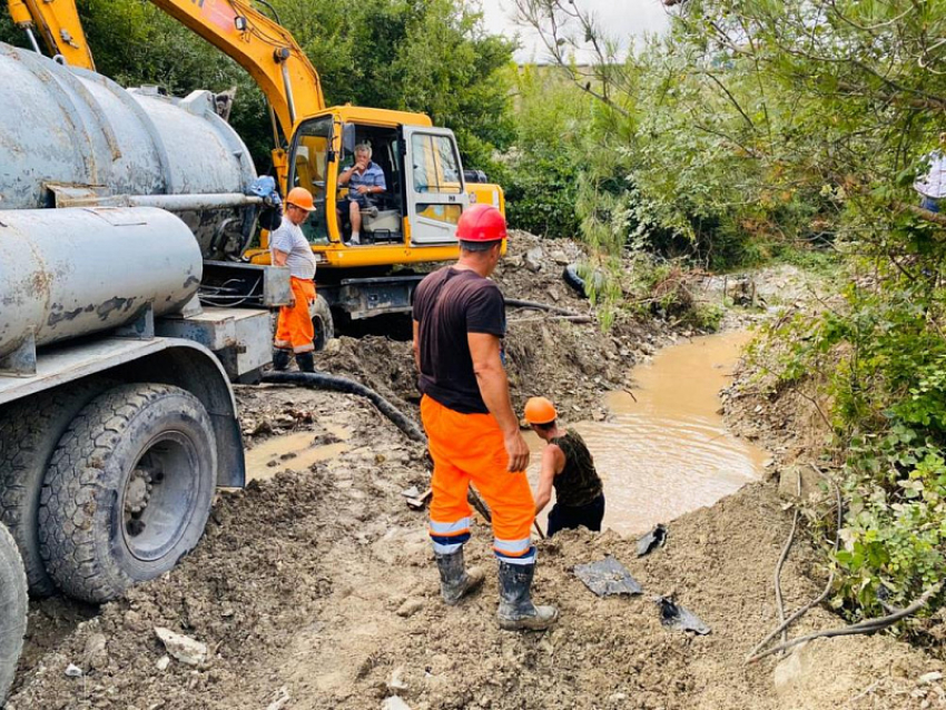 Губернатор Кубани собрал оперативный штаб по проблеме водоснабжения в Геленджике