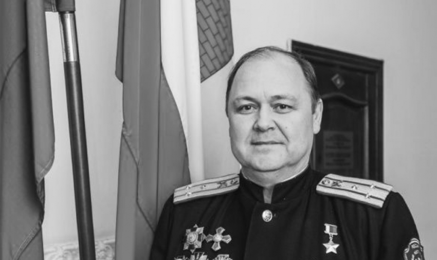 «В памяти он останется неравнодушным человеком», – губернатор Кубани о скончавшемся от ковида Герое России 