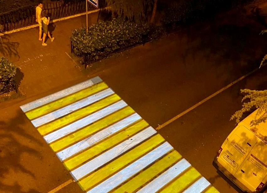 На Кубани планируют заменить обычные пешеходные переходы на проекционные