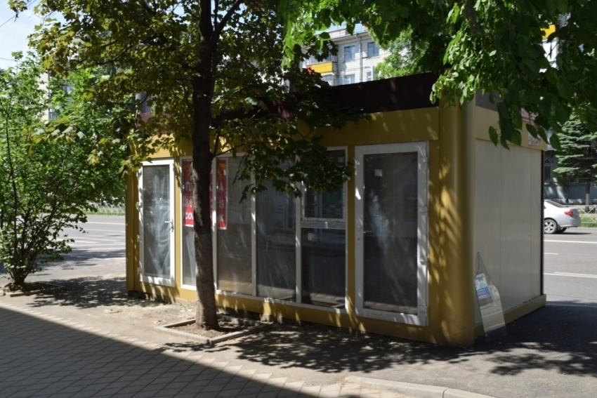 «Минус 33 участка»: мэрия Краснодара продолжает войну с несанкционированными киосками 