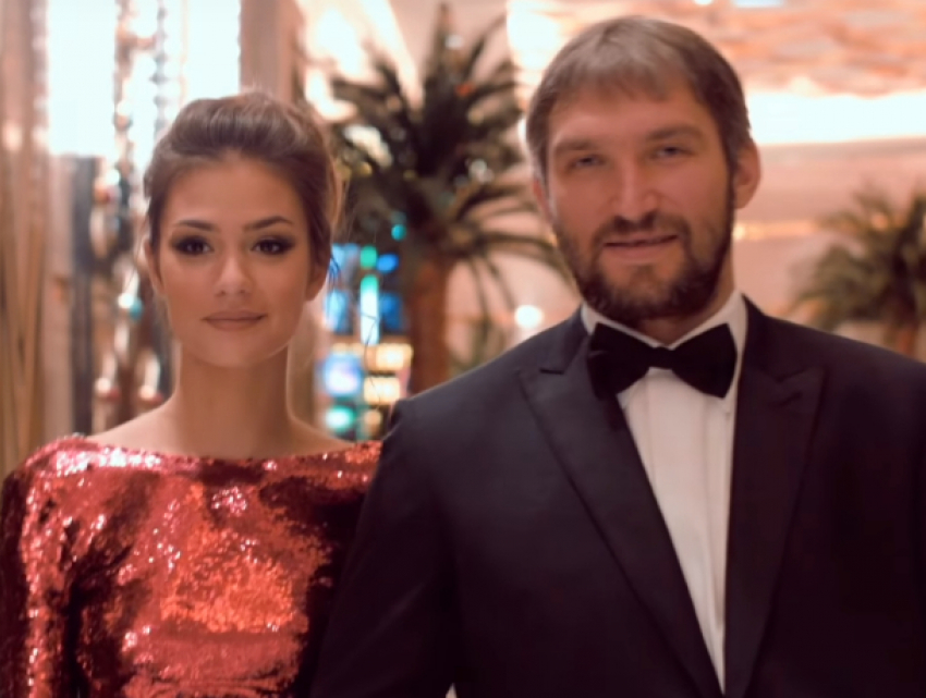 Хоккеист Александр Овечкин снял с моделью предсвадебное видео в Сочи