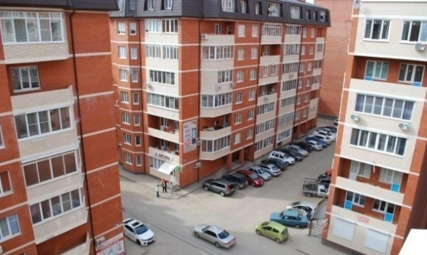Жители восьми многоэтажек в Краснодаре платили за воду, которой нет