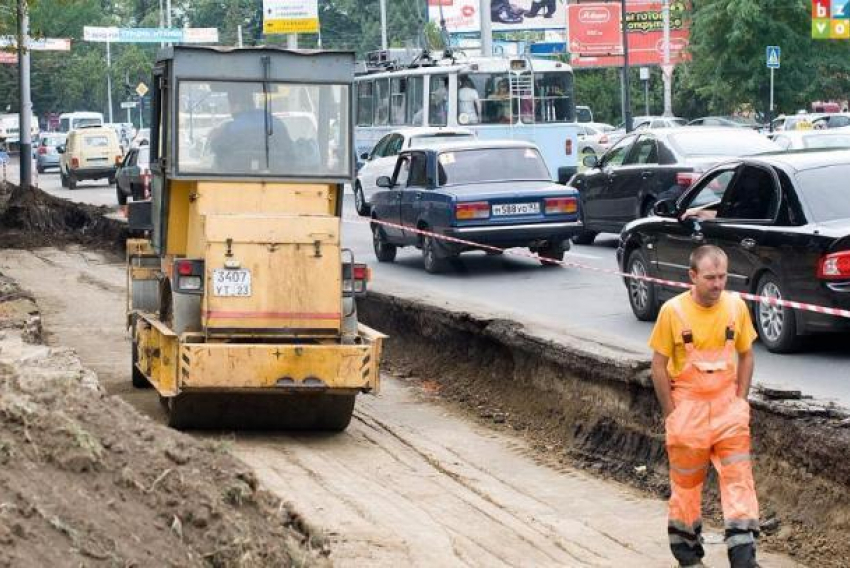На содержание дорог Краснодара в 2017 году планируют выделить не менее 1 млрд рублей