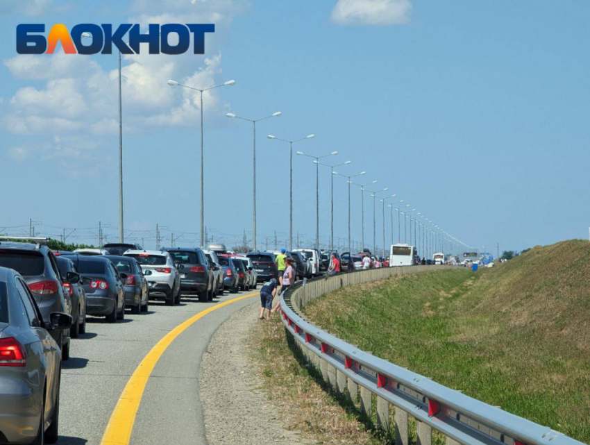 Понедельник — день тяжелый: на трассе М-4 «Дон» от Краснодара к морю 20-километровые пробки