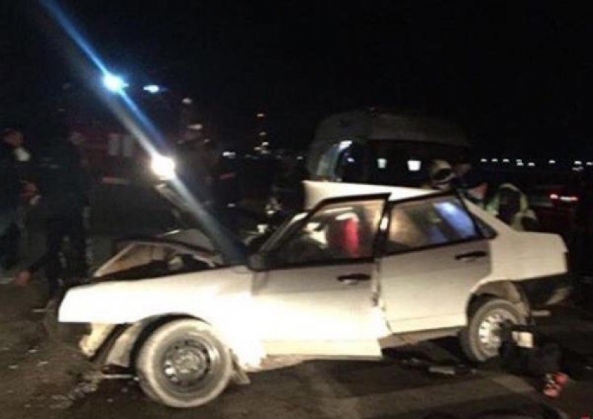"И снова ВАЗ": в жесткой аварии на Кубани погиб водитель отечественного автомобиля