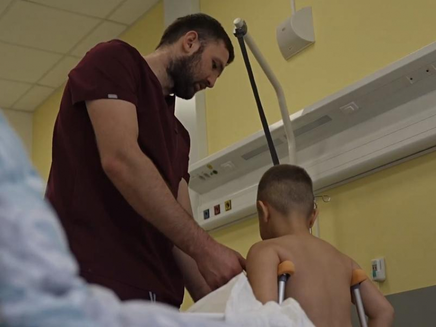 Двое детей остаются в реанимации после атаки БПЛА в Архипо-Осиповке