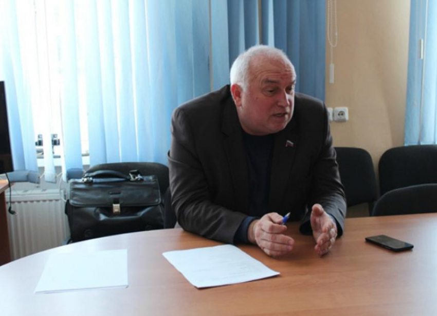 Чем известен четырежды избранный в Гордуму Краснодара депутат Самойленко