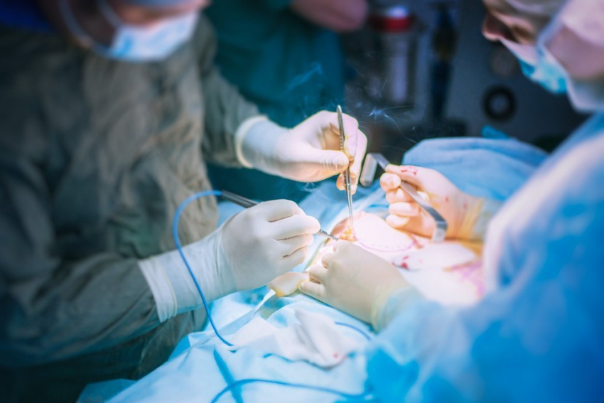 Экстренную операцию на сердце с двумя патологиями провели врачи Кубани