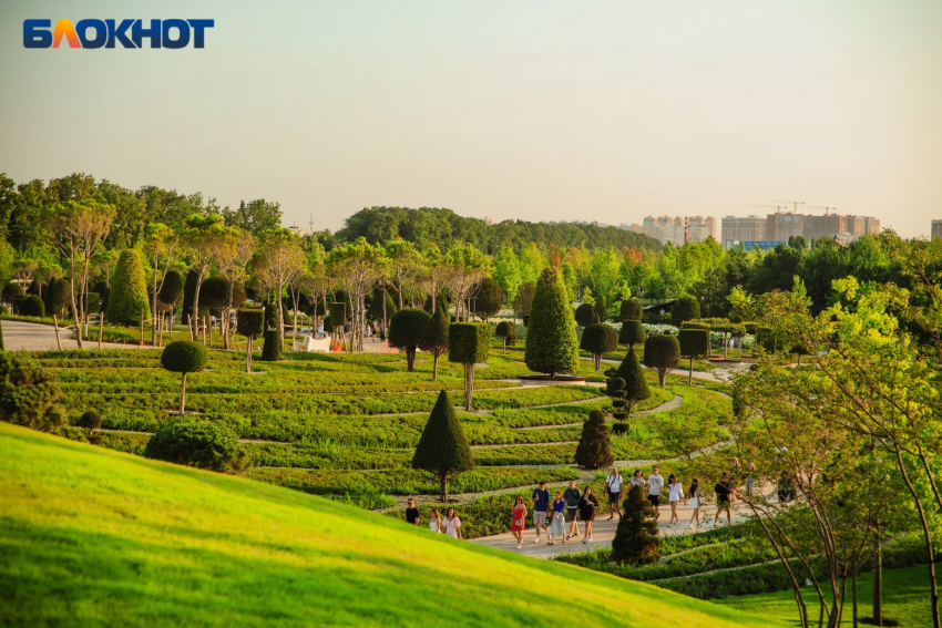 Рабочая неделя в Краснодаре завершится жарким днём без дождя