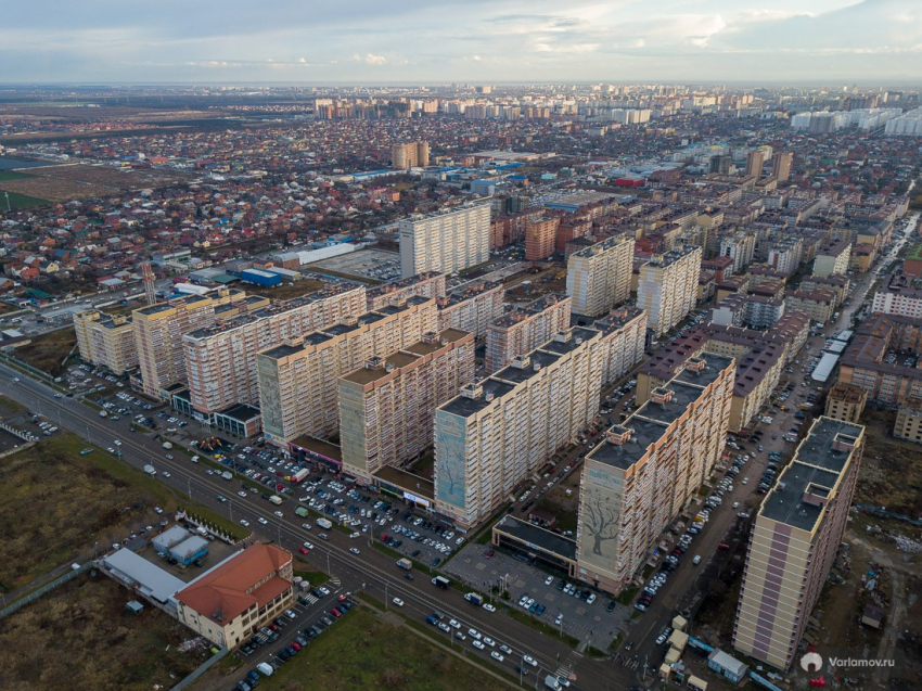 Мусор и криминал: видео о самых ужасных районах Краснодара «взрывает» Tik-Tok