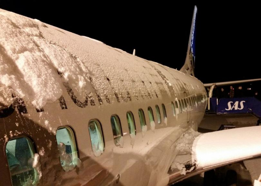 Снегопад стал причиной закрытия аэропорта в Краснодаре