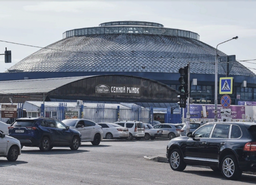 В Краснодаре экстренно эвакуировали Сенной рынок 