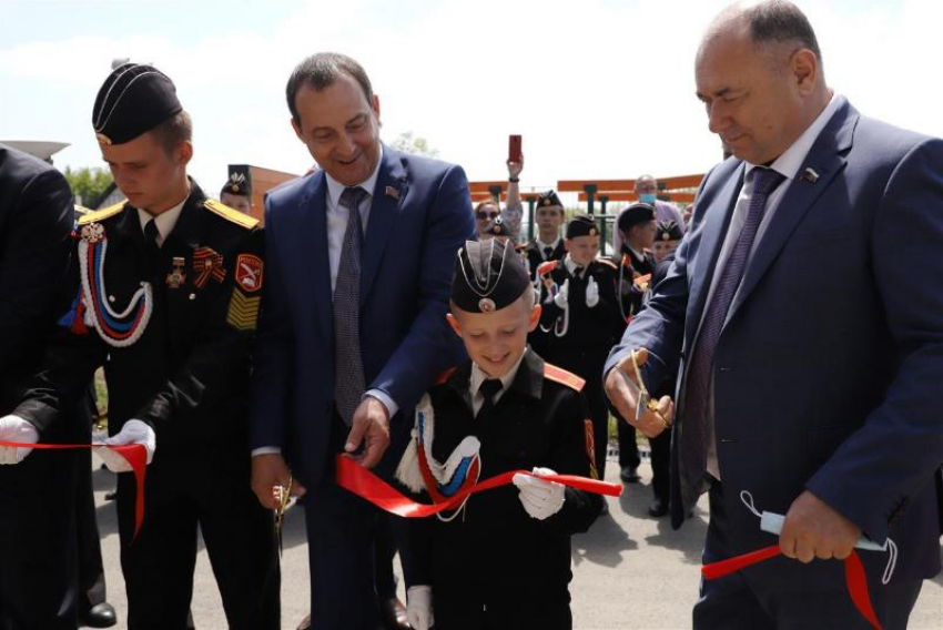 В Анапе в кадетской школе открыли новый спортзал