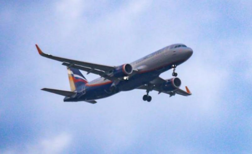 Самолеты из Челябинска в Краснодар задержаны из-за непогоды