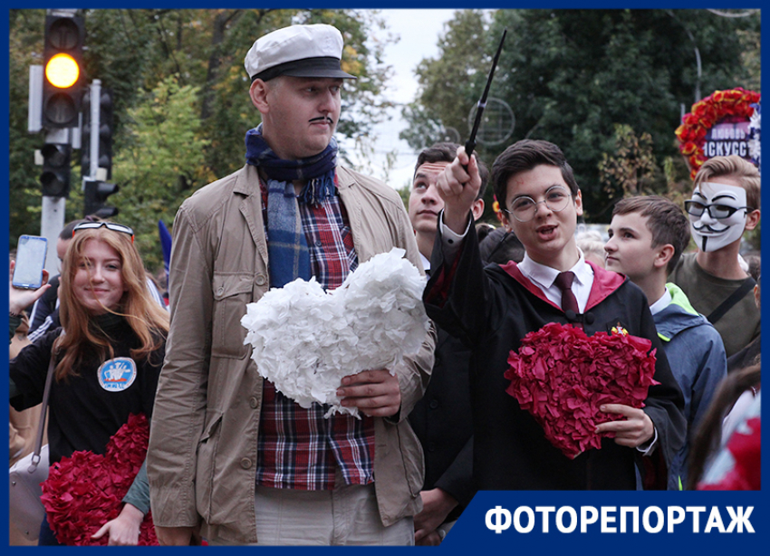 В День города в Краснодаре состоялось яркое Молодежное шествие 