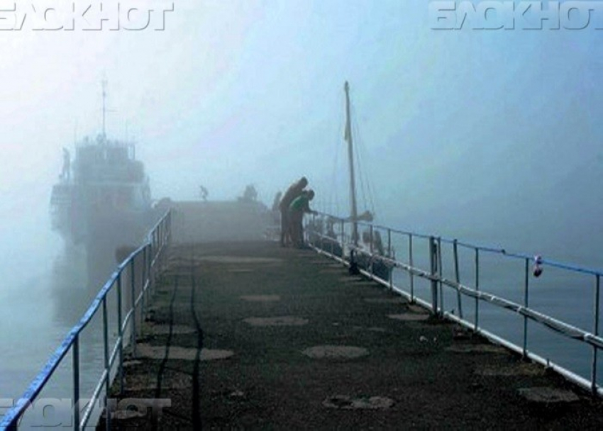 Плохая погода блокировала работу Керченской переправы