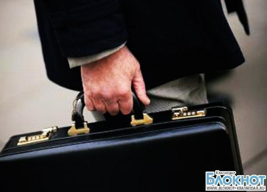 В Ейском районе подали в отставку двое чиновников