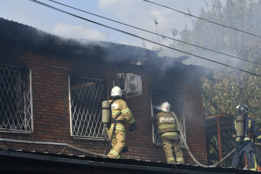 В Краснодаре произошел пожар в офисном здании 