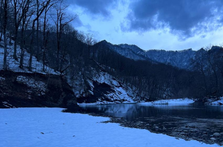Лавины угрожают туристам в Краснодарском крае и Адыгее 