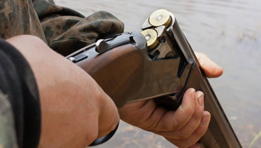 Мальчик во время охоты на Кубани выстрелил из ружья в свою сестру 