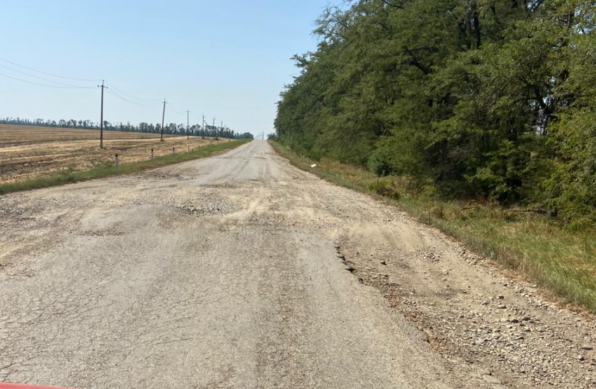 "Убитую» дорогу в Краснодарском крае чиновники не могут отремонтировать третий год