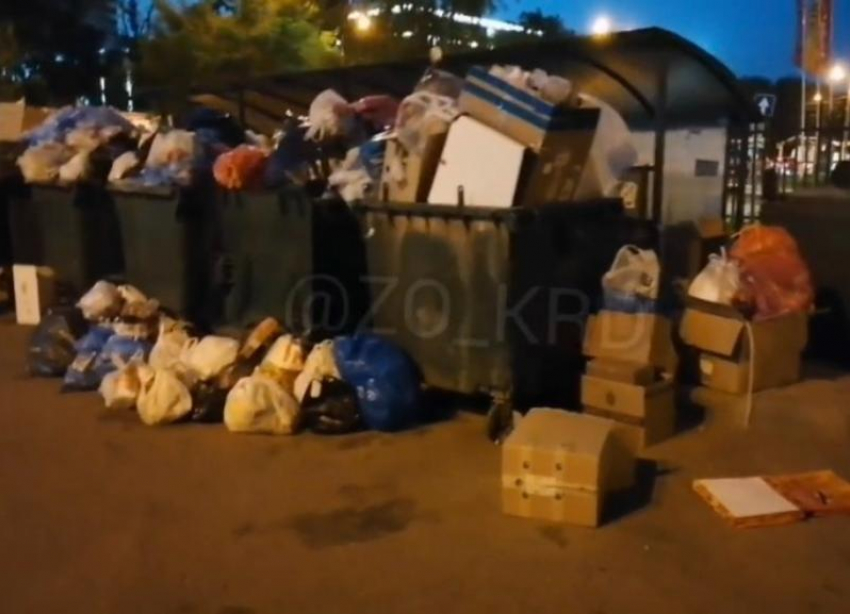 В Краснодаре «вонючая» ситуация не даёт покоя жителям ЖК «Спортивная деревня» 