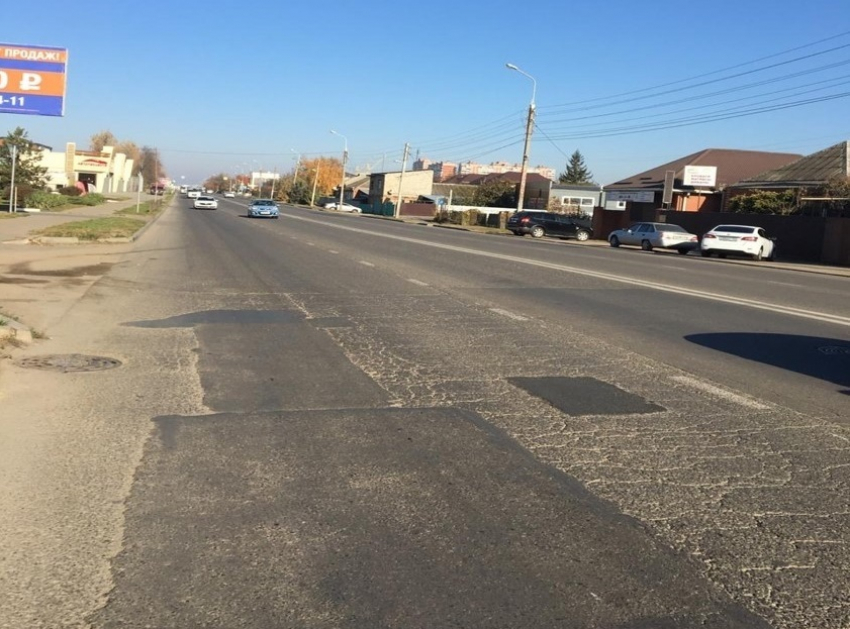 За последние недели в Краснодаре отремонтировали 22 дорожных участка