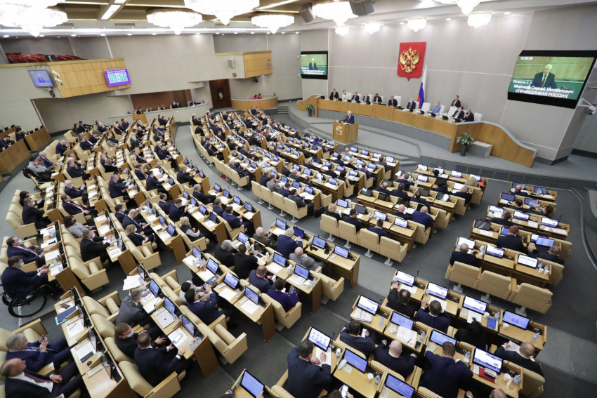 «Безусловно эффективно»: Госдума приняла закон о наказании за фейки о Вооруженных силах