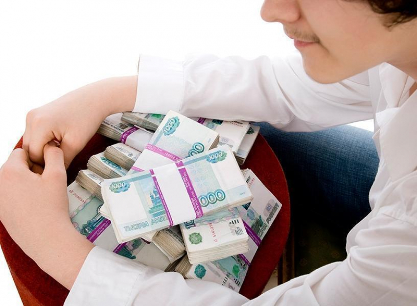 Кто на Кубани получит самую высокую зарплату перед Новым годом?
