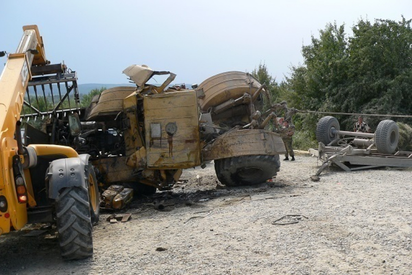 На Кубани погиб водитель перевернувшегося трактора «Кировец»