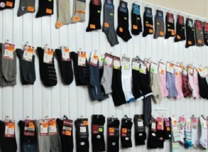 В Выселковском районе женщины украли мужские носки