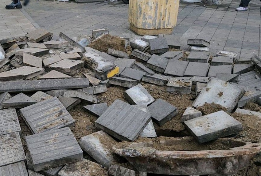 Место взрыва в Краснодаре проверила аварийная газовая бригада