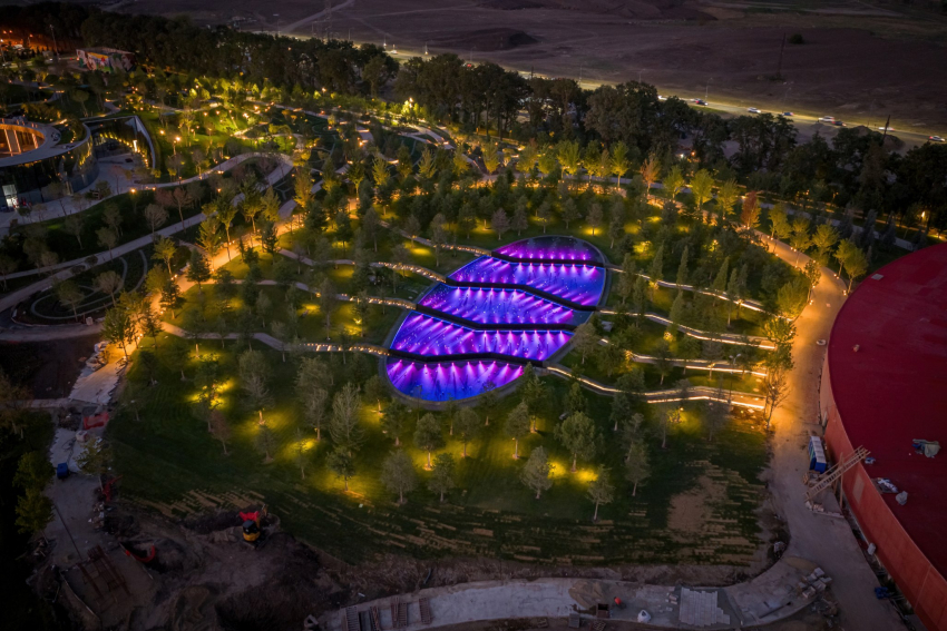 В парке Галицкого показали закрытую локацию с аметистовым озером