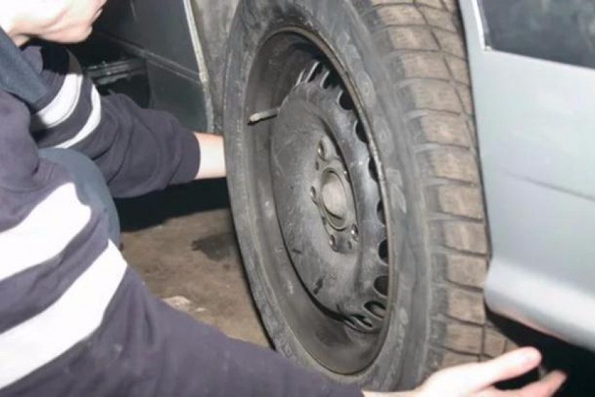 В Краснодаре поймали пьяного вора автомобильных колес